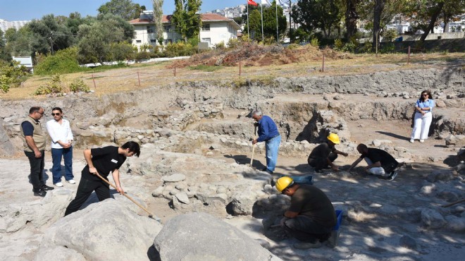 Smyrna Höyüğü nde  5 bin yıllık  kazı