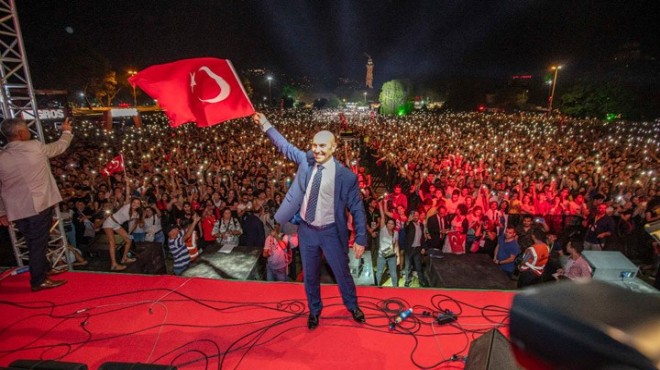 Soyer den  İzmir in 100.yılı  mesajları ve  Barış Ödülü  sürprizi!