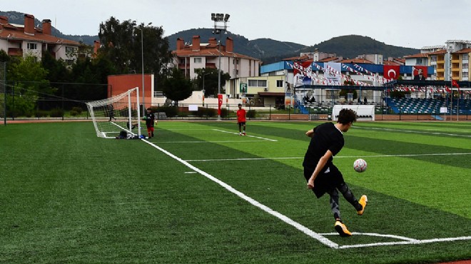 Spora  büyük  destek: 5 tesis yenilendi, 1 yeni saha geldi!