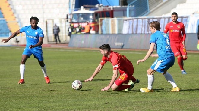 Süper Lig maçında 'kırmızı kart' krizi: 'Şaibe' iddiası!
