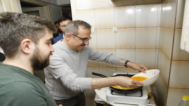 Sürekli mutfağa girdi, öğrencilerle sahur yaptı