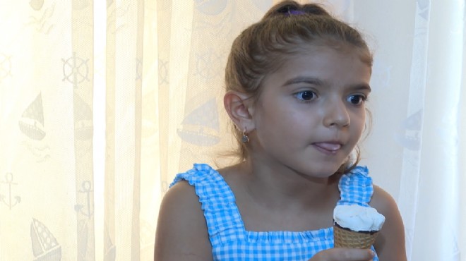 Süte alerjisi vardı... İlk kez dondurma yiyebildi!