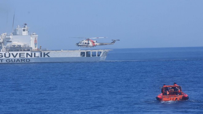 İzmir sularında nefes kesen tatbikat!