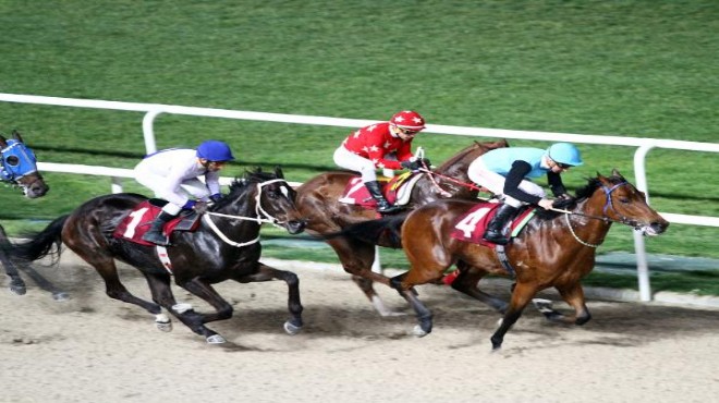 TSYD İzmir Koşusu'nu Steel Runner kazandı