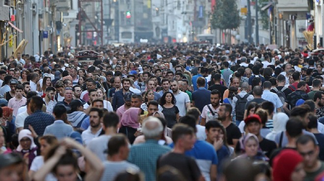 TÜİK Türkiye'de beklenen yaşam süresini açıkladı