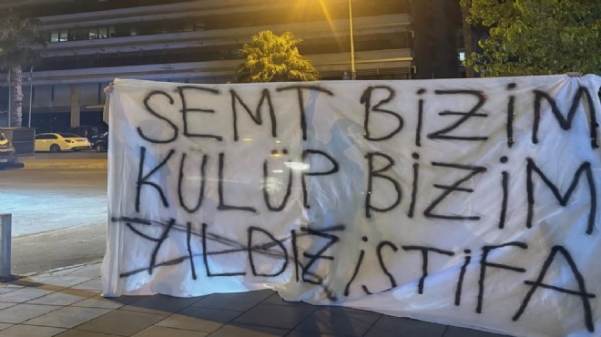 Tahliye krizi büyüyor: Taraftardan belediye önünde pankartlı istifa çağrısı!