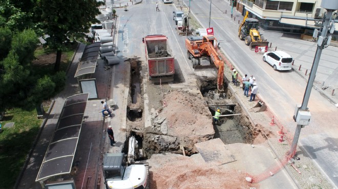 Talatpaşa Bulvarı'nda altyapı mesaisi