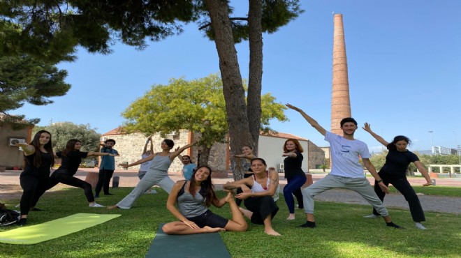 Tarihi Havagazı'nda yoga zamanı!