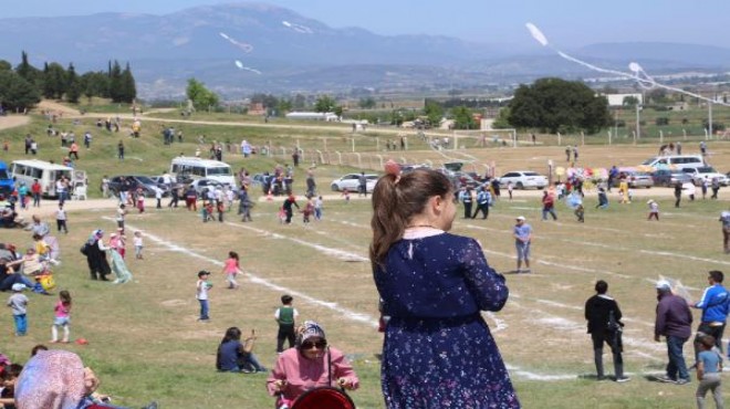 Torbalı semaları uçurtmalarla renklendi