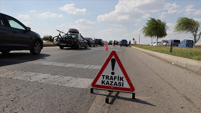 Tramvay yolunda feci son: Motosiklet raylara girdi