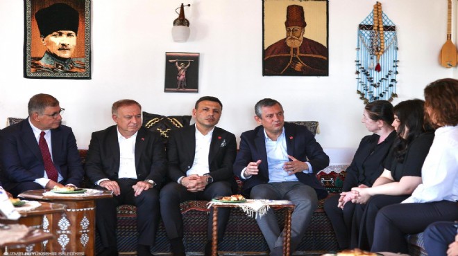 Tugay Özel le bir araya geldi... CHP İzmir den  Ankara  kararı!