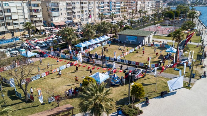 Turistik ilçede ayak tenisi şöleni!