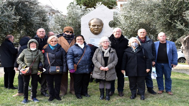 Usta gazeteci Mumcu, Foça'da anıldı