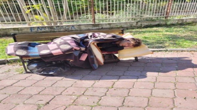 Valisi Köşger parkta yaşayan evsiz gencin yurda yerleştirildiğini bildirdi