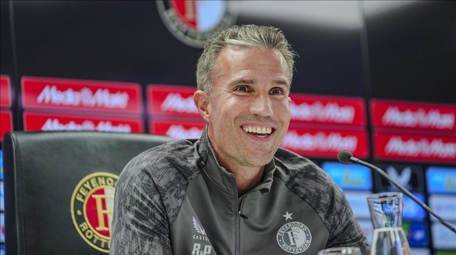 Van Persie den Mourinho’ya flaş cevap!