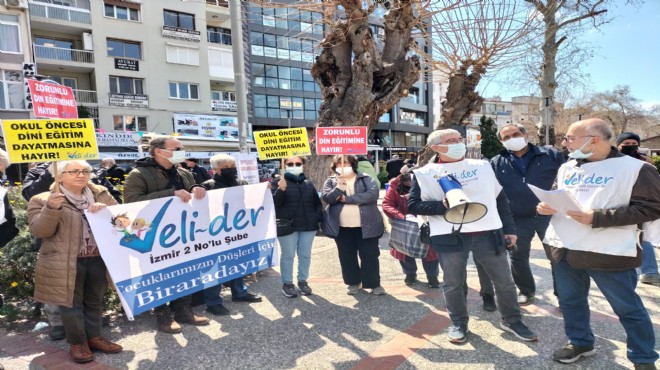 Velilerden ‘zorunlu din eğitimi' protestosu: Laiklik şart!