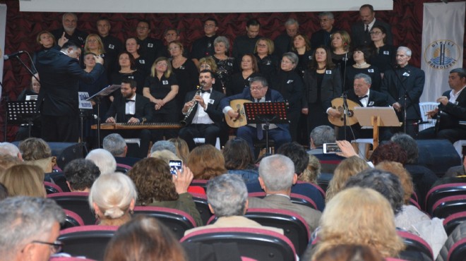 Vuslat Öğretmen adını yaşatan salonda anıldı