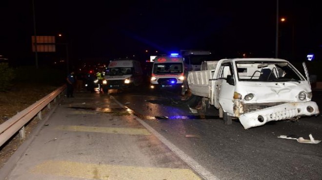 Yakıtı bittiği için ittikleri kamyonete tanker çarptı: 2 yaralı