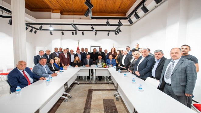 Başkan Soyer Anadolu Birliği Derneği'ni ağırladı