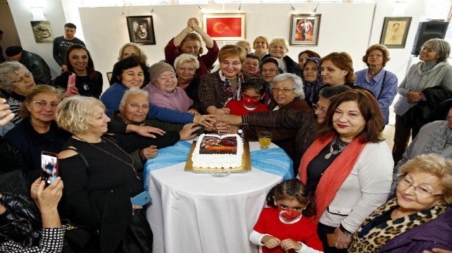 Konak'ta yeni yıla Ata’yla girdiler