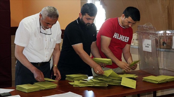 Yeniden belde olan Dodurga başkanını seçti!