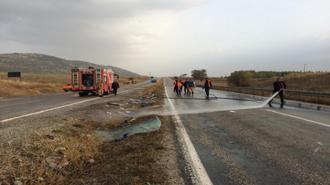 Yolcu otobüsü devrildi: 7 ölü, 24 yaralı