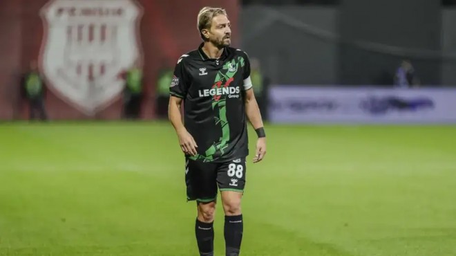 Zoru başardı: 12 maçta 4 kırmızı kart