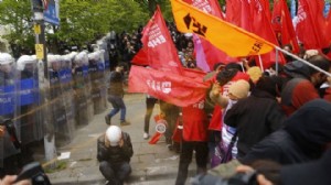 1 Mayıs öncesi ev baskınları: 39 kişi gözaltına alındı