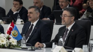 2 bakandan 30 valiyle yangınla mücadele toplantısı