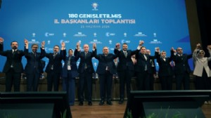 3 belediye başkanı AK Parti'ye katıldı