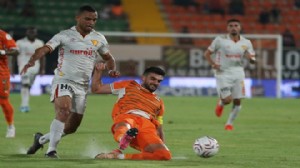 4 gollü maç: Göztepe'nin 3 puan hasreti sürüyor!