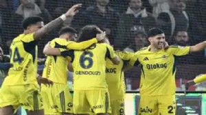 5 gollü düello... Dev maçta kazanan Fenerbahçe!