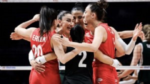A Milli Kadın Voleybol Takımı Polonya'yı devirdi