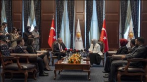 AK Parti ile MHP bayramlaştı: Özgür Özel'e gönderme!