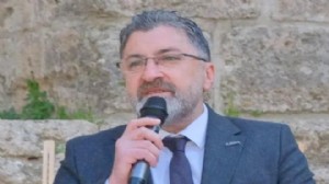 AK Partili belediye başkanının evine silahlı saldırı!