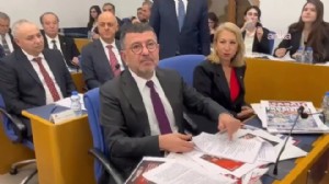 Ağbaba kendini 'ihbar' etti: Ben de bu örgütün üyesiyim!