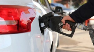 Akaryakıtta tabela değişti: Benzine zam geldi