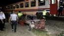 Ankara-İzmir treni otomobile çarptı!