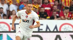 Frankowski, Galatasaray'dan ayrılıyor: Anlaşma sağlandı!