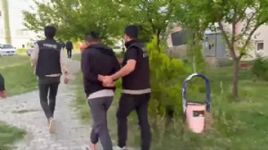 İzmir dahil 52 ilde dev operasyon: 363 zehir taciri yakalandı