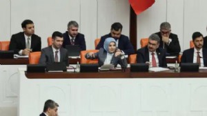 Bakan'dan 'otel odasında kalan emekliler' açıklaması