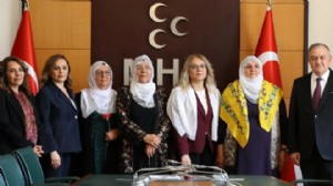 Barış Annelerinden MHP'ye ziyaret