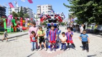 Bayraklı'da renkli şenlik