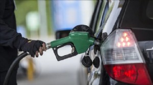 Benzin ve motorin zammı iptal edildi