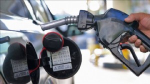 Benzine gece yarısı zam bekleniyor!