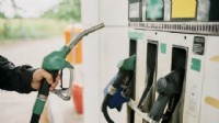 Benzine indirim geldi: İşte yeni rakamlar