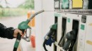 Benzine indirim geldi: İşte yeni rakamlar