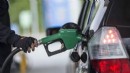 Benzine indirim geliyor: Tabelaya yansımayabilir