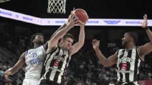 Beşiktaş kazandı, seri son maça taşındı!