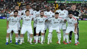 Beşiktaş sol kanadını buldu! Kartal yoğun mesaide...